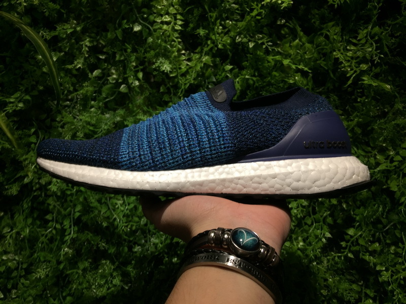 Adidas Ultra Boost Laceless Mid Dark Blue S80695